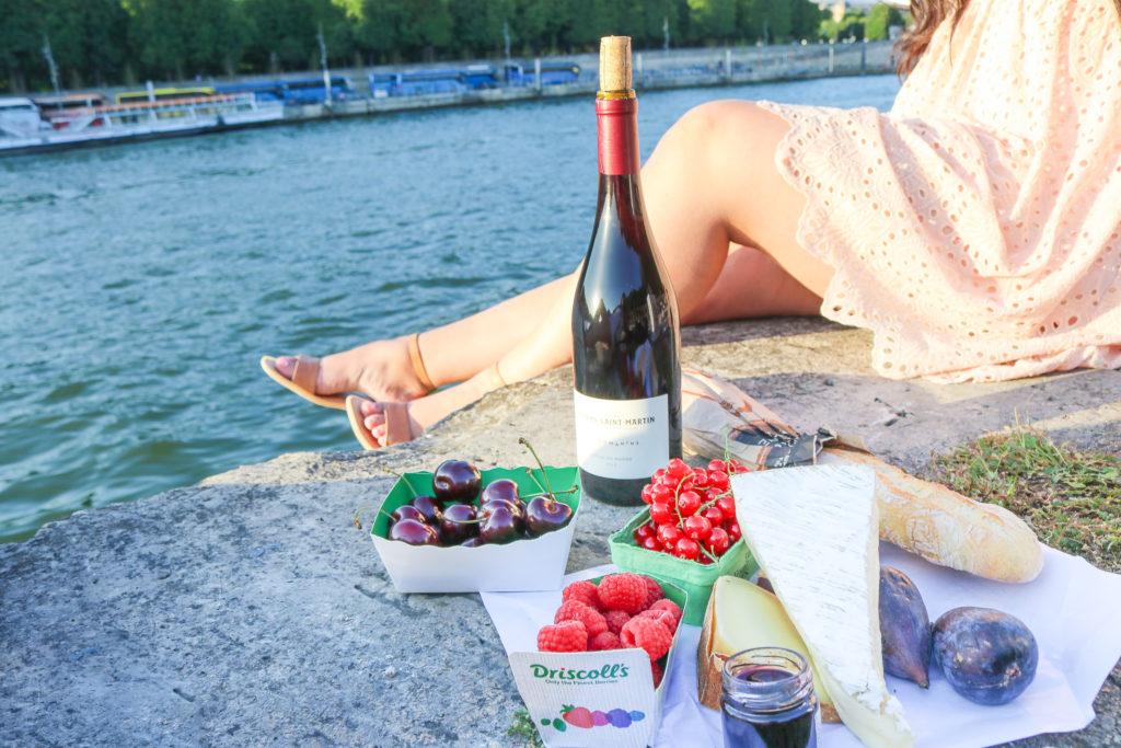 The Best Picnic Spots & Wine Shops for a Parisian Date