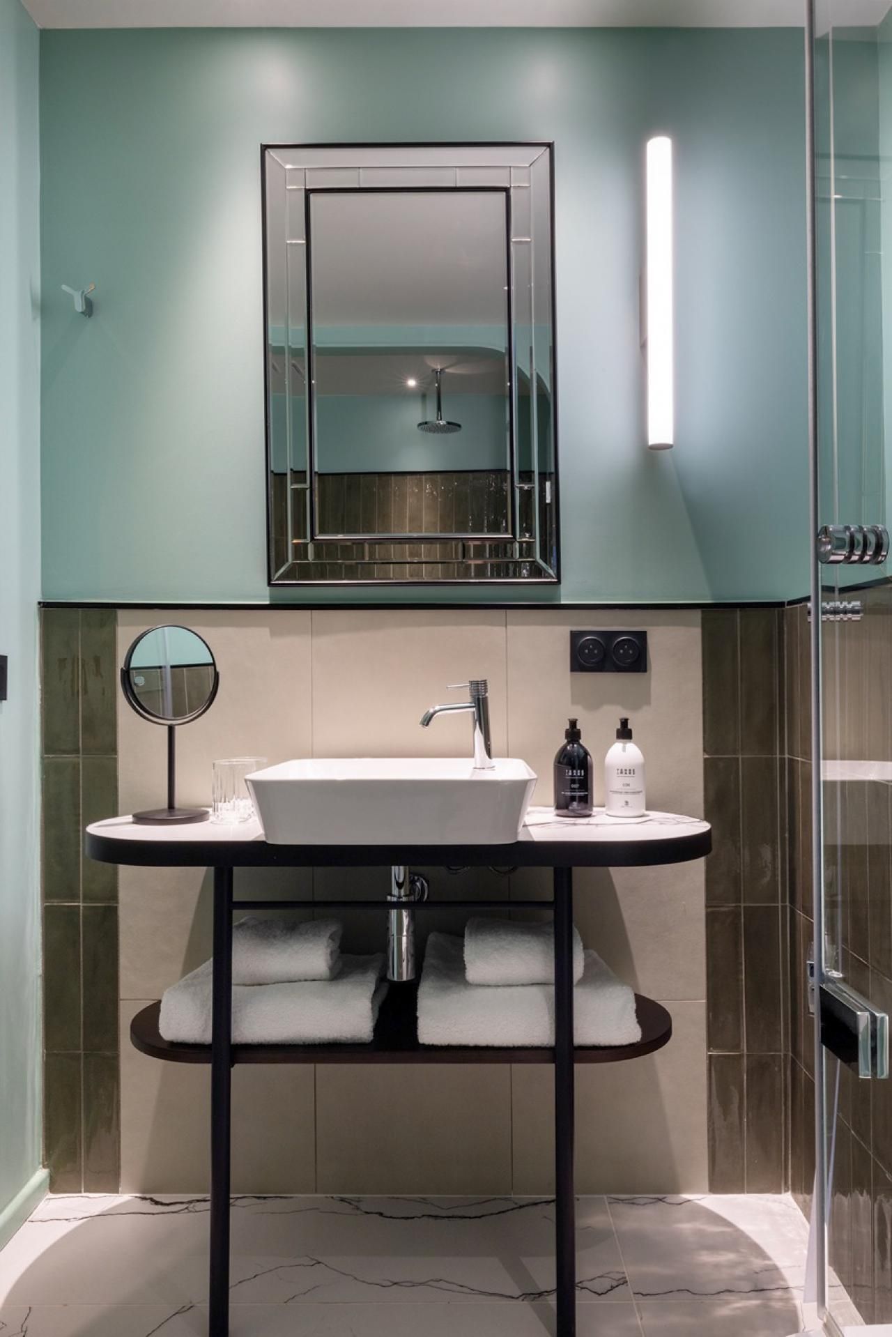 L de Lutèce - Communicating rooms Plurielle