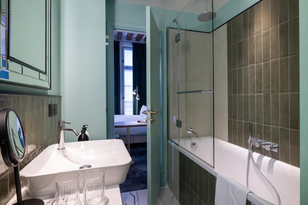 L de Lutèce - Communicating rooms Plurielle