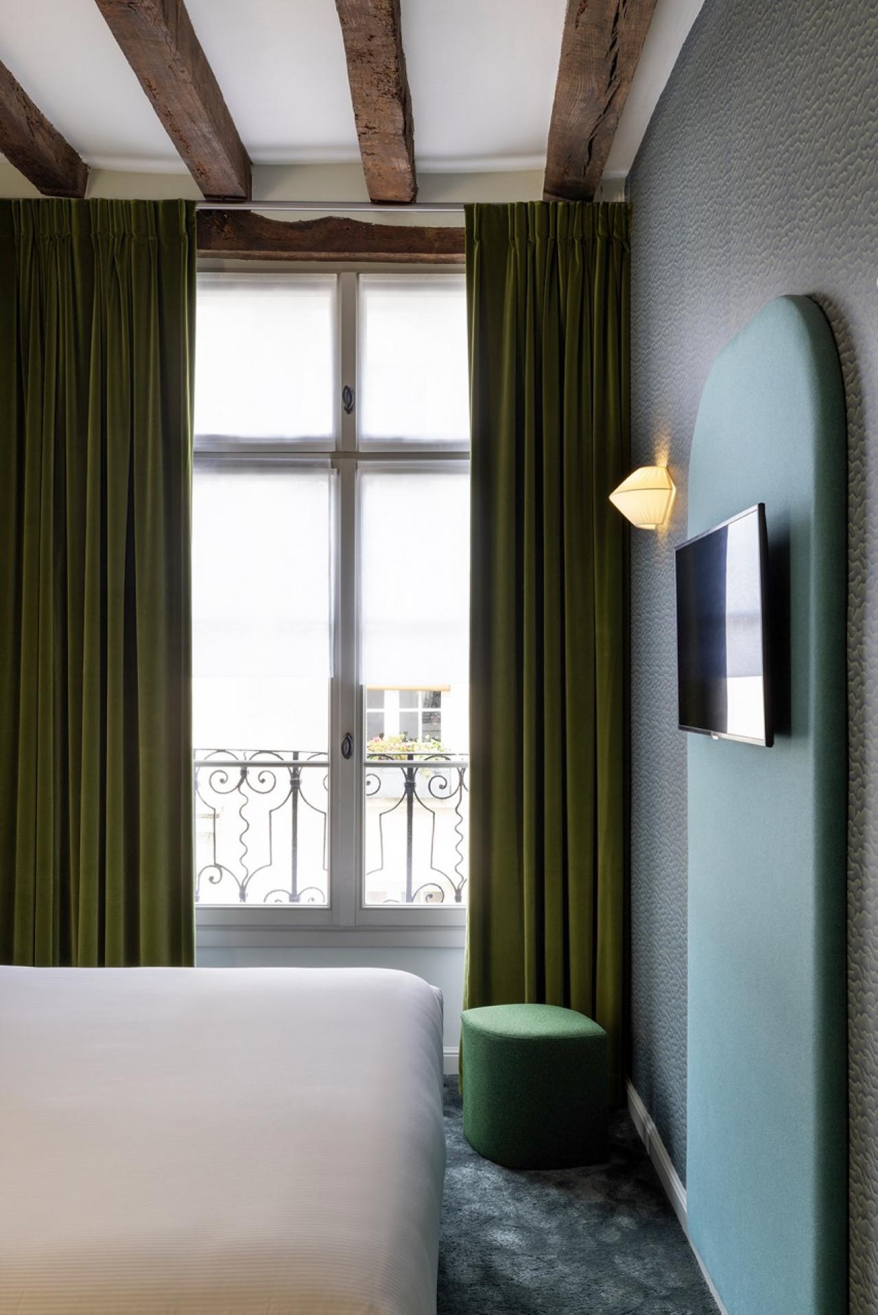 L de Lutèce - Communicating rooms Plurielle