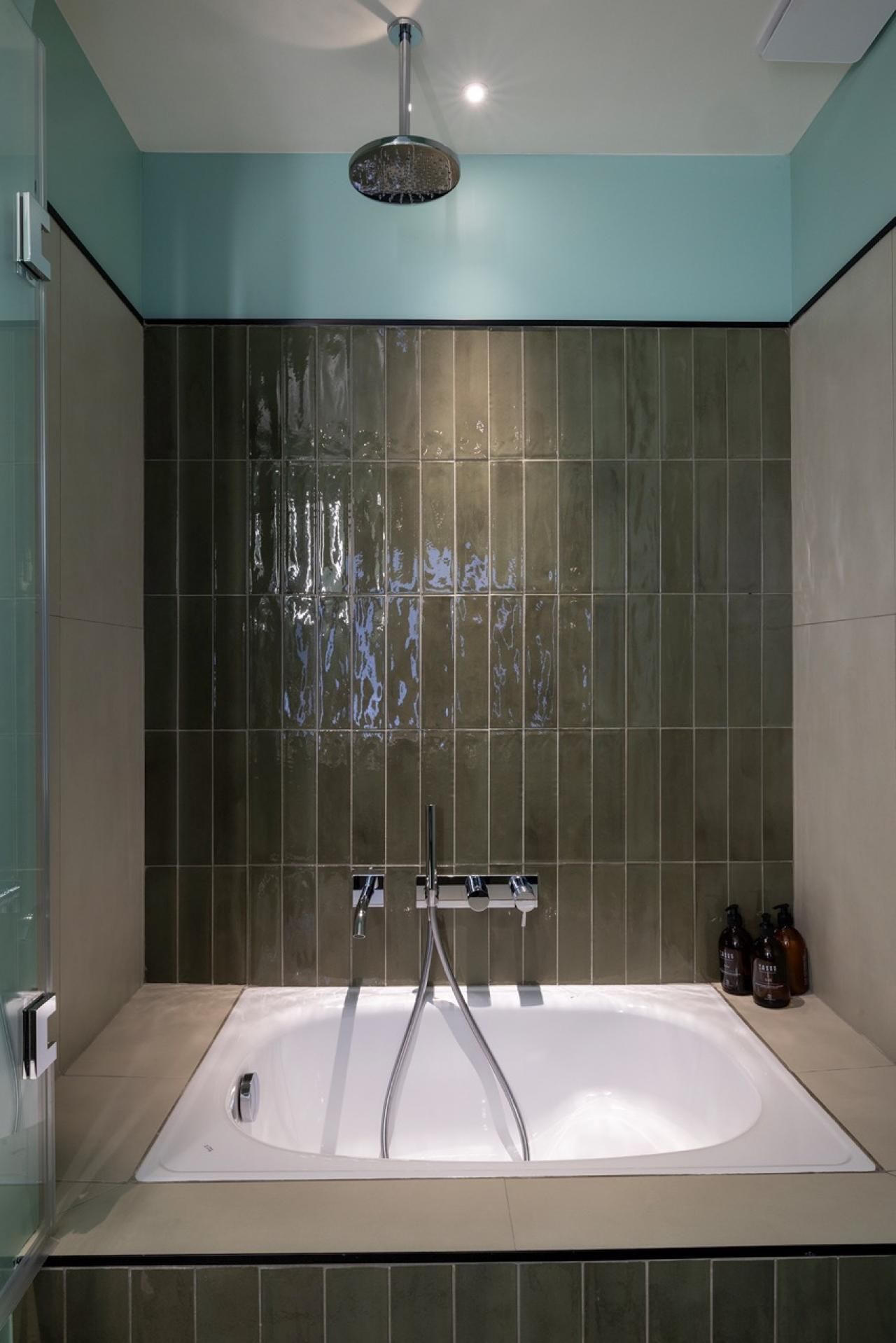 L de Lutèce - Communicating rooms Plurielle