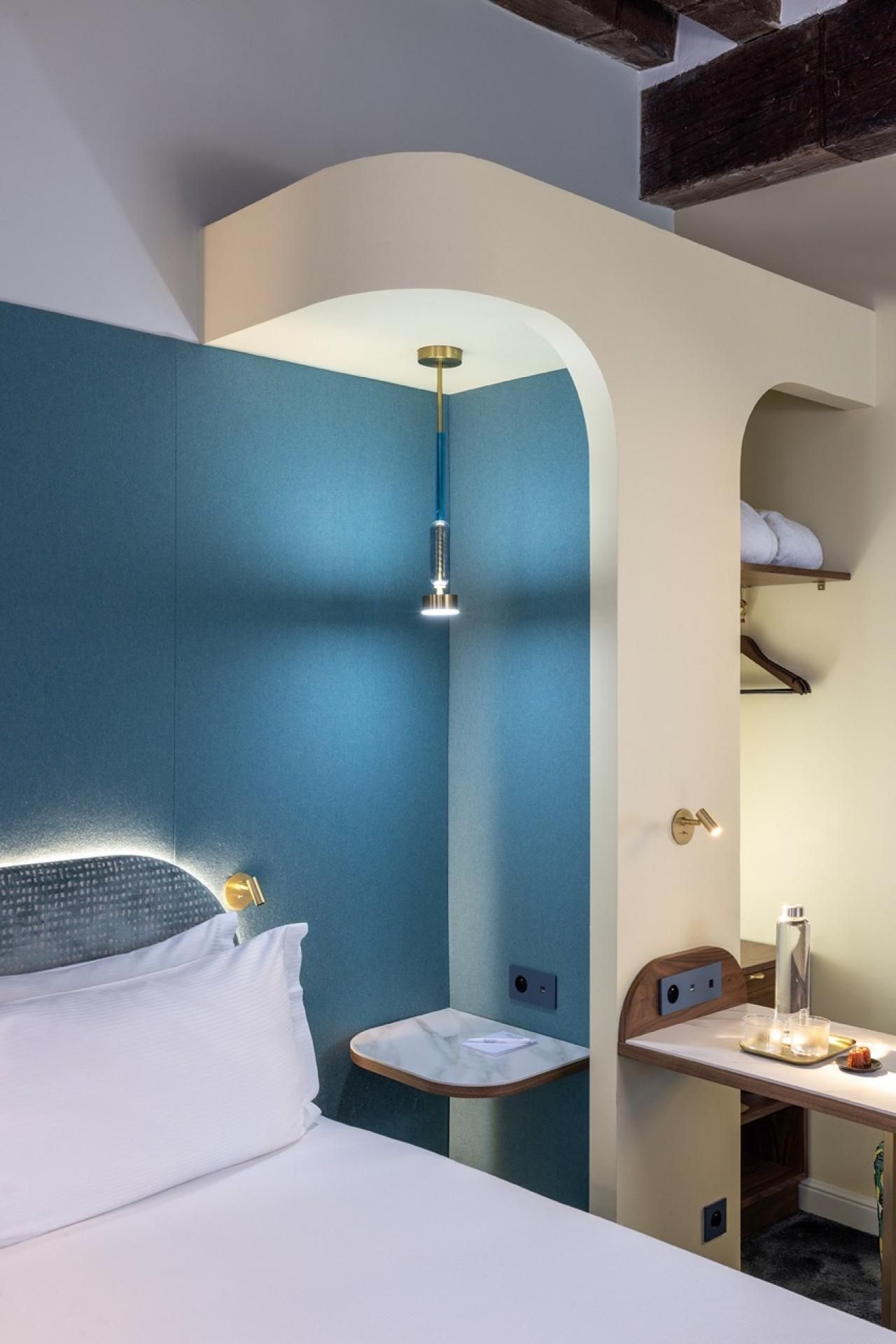 L de Lutèce - Communicating rooms Plurielle