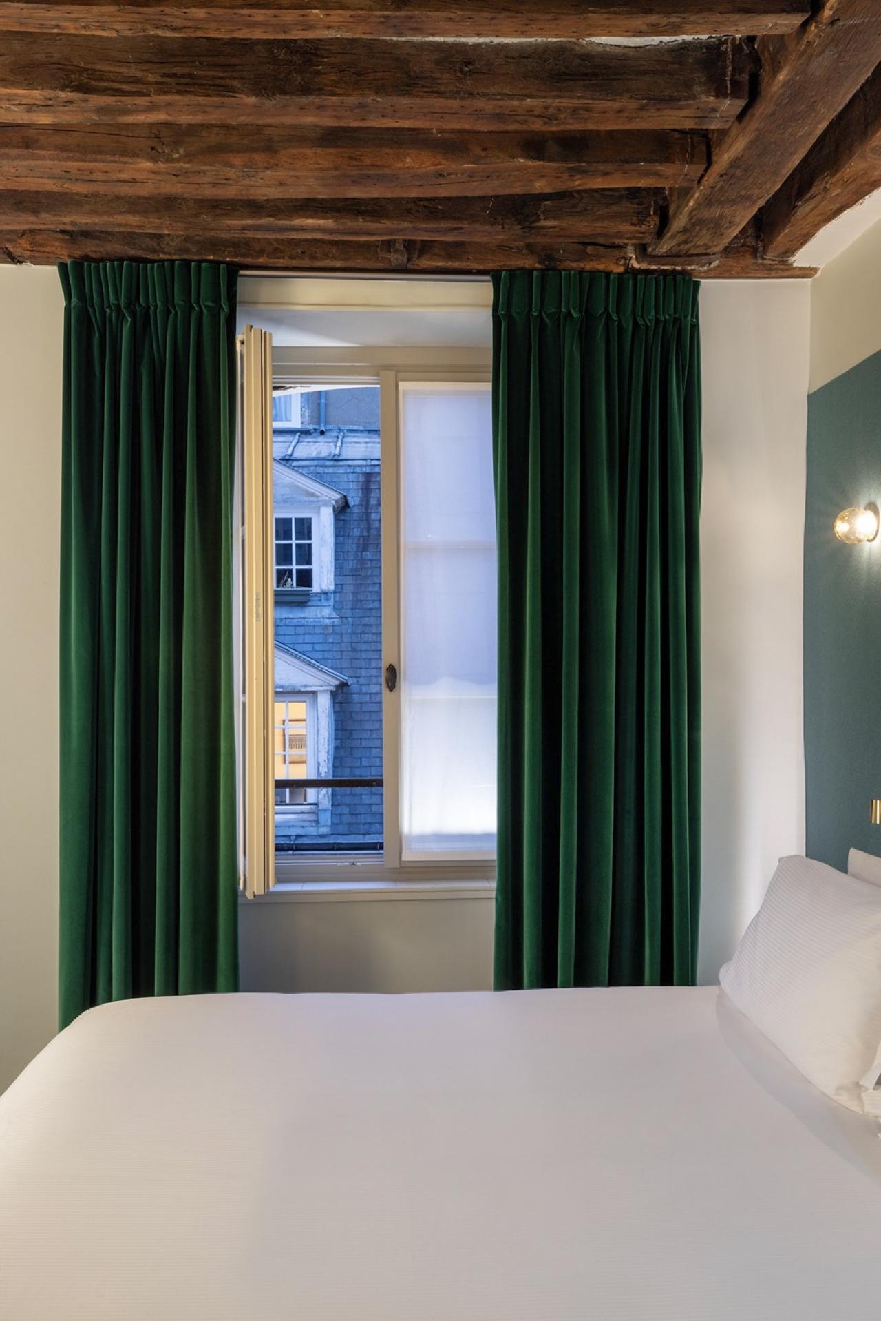 L de Lutèce - Communicating rooms Plurielle